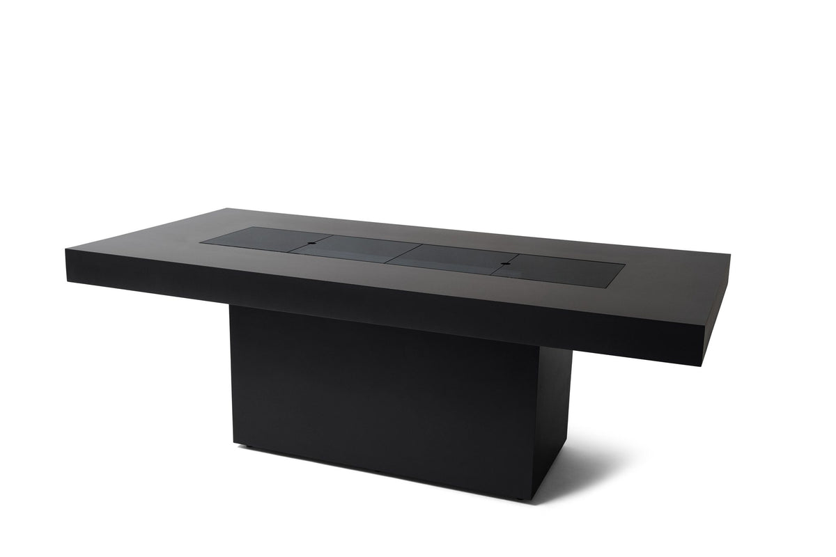Glass cover plate fitted to an EcoSmart Gin 90 Dining fire table in graphite